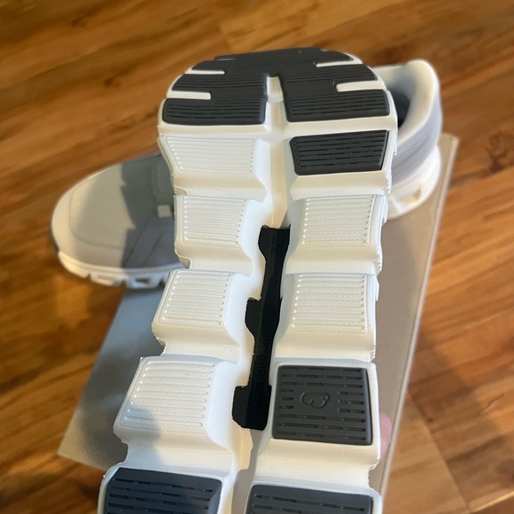 On Running Cloud 6 Sz 9.5 - Picture 3 of 4